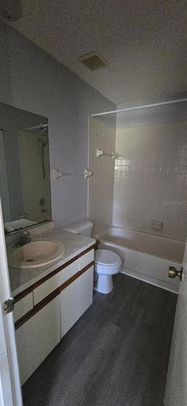 Photo - 304 Camillia Ln