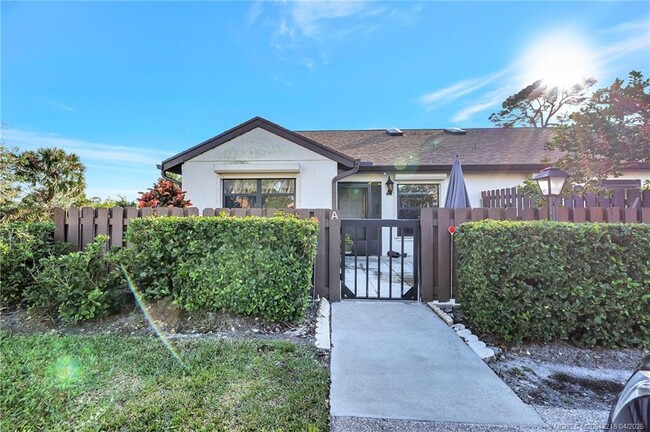 Photo - 1514 SW Silver Pine Way House
