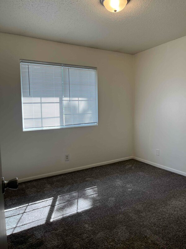 Photo - 214 NW Chapel Dr Unit 1