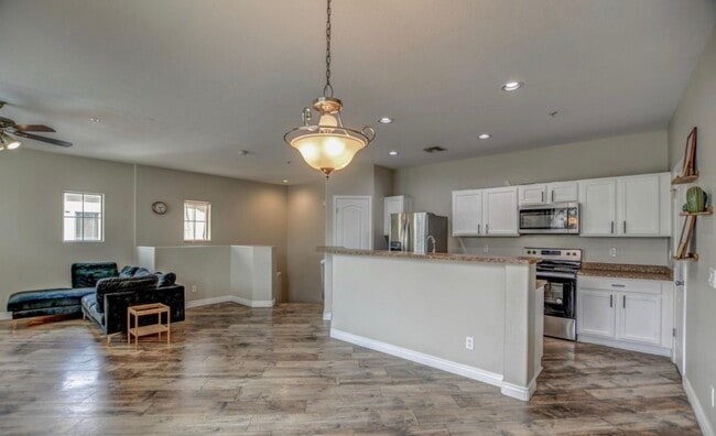 Photo - 7515 S 30th Pl