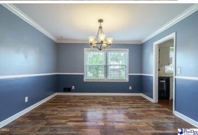 Photo - 1211 3rd Loop Rd