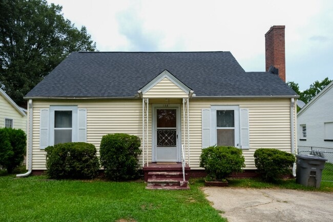 Building Photo - 3Bedroom/1Bath Home Coming Available Soon!