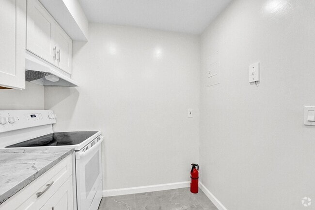Building Photo - Beautiful 1 bedroom 1.5 Bath Condo on the ...