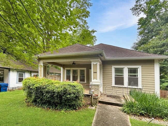 Photo - 1361 Fairbanks St SW House