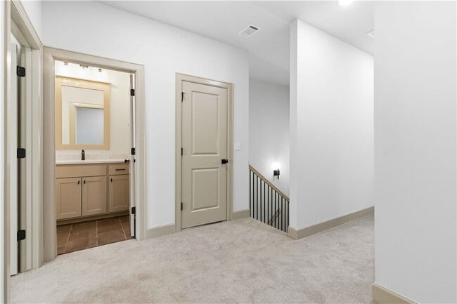 Photo - 1070 Whistler St