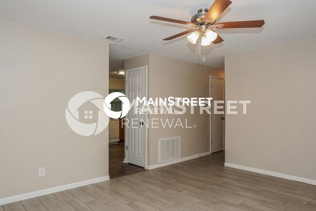 Photo - 1137 Swan St
