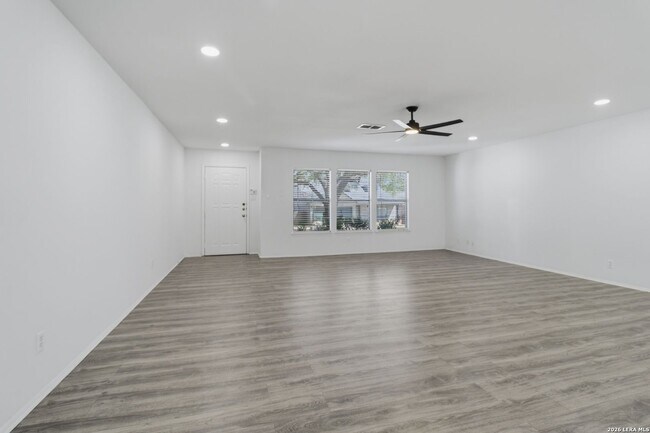 Photo - Property For Rent!