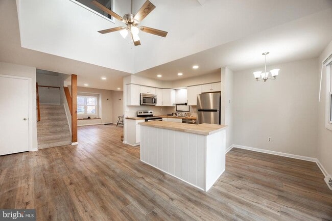 Photo - 1104 St Michaels Ct