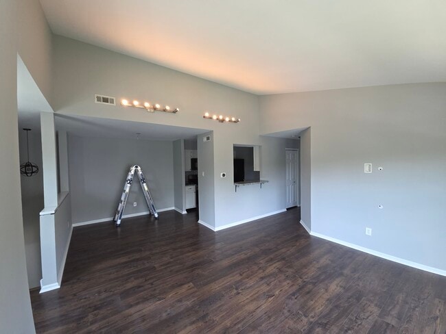 Photo - 903 Bennett Pl Unit Village Shires Condo