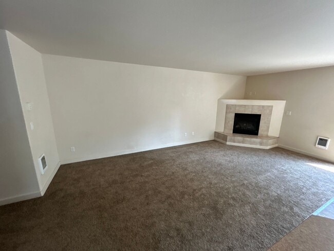 Photo - 2236 SW Reindeer Ave