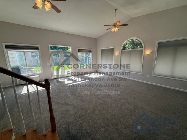 Photo - 3113 Clearview Dr