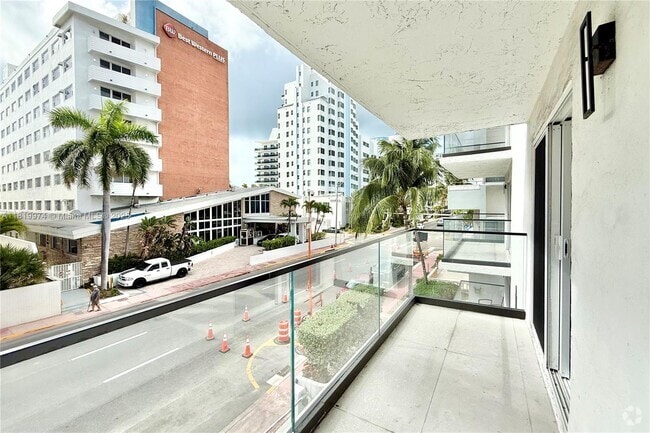 Building Photo - 4122 Collins Ave Unit 3B Rental
