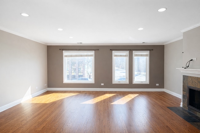 Photo - 805 W Wolfram St Unit 1