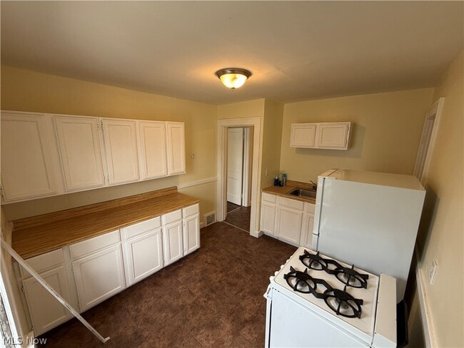 Photo - 13504 Rexwood Ave Unit 2