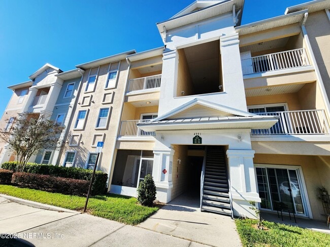 Building Photo - 4991 Key Lime Dr Unit 205