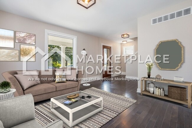 Photo - 284 S Union St