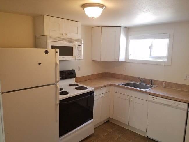 Photo - 1411 N Northgate Way Unit B