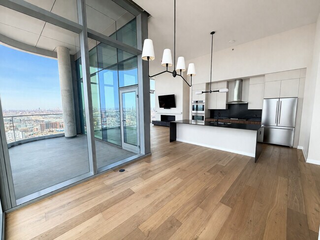 Photo - 1114 W Carroll Ave Unit PH-3301