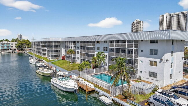 Building Photo - 3550 NE 169th St Unit 309