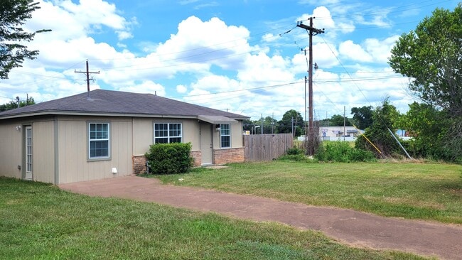 Photo - 109 Will St