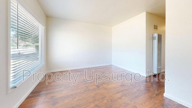 Photo - 2063 Park Ave