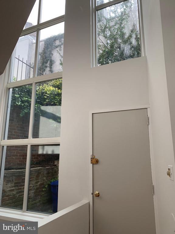 Photo - 2018 Waverly St