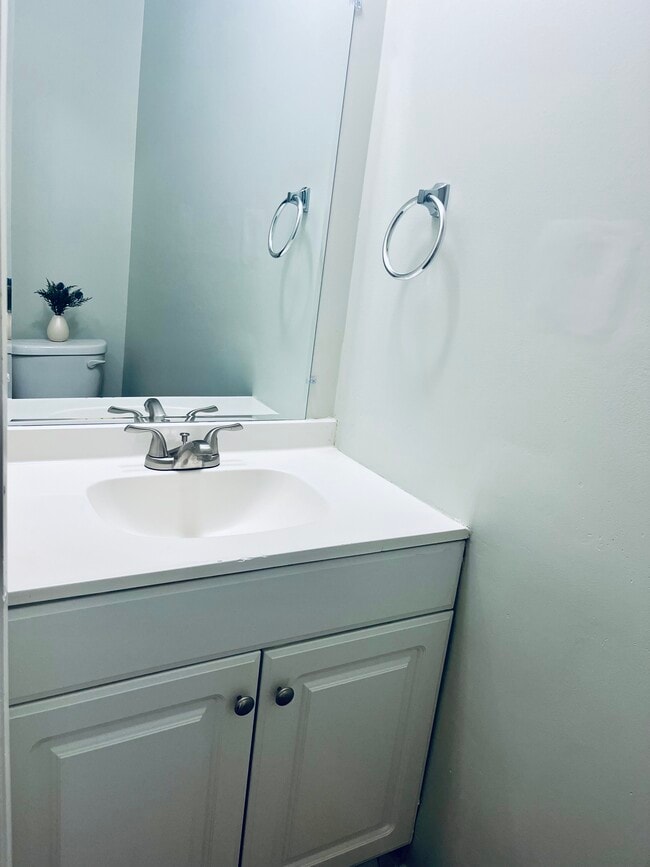 Half Bath - Brookpoint Apartments