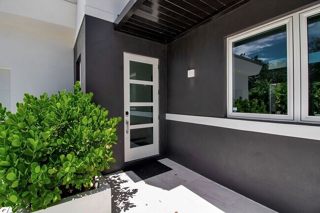 Photo - 2231 Wood St