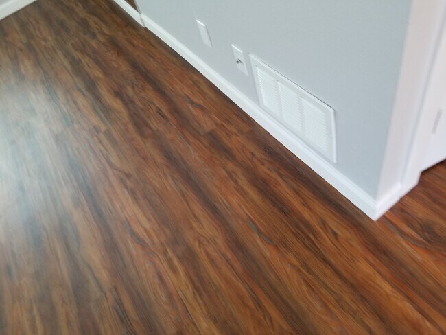 Photo - 108 El Capitan Ln