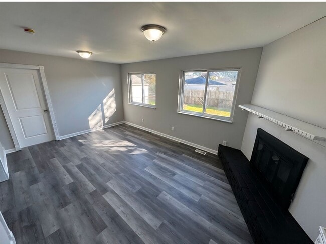 Photo - Charming newly renovated 3 bedroom bungalow