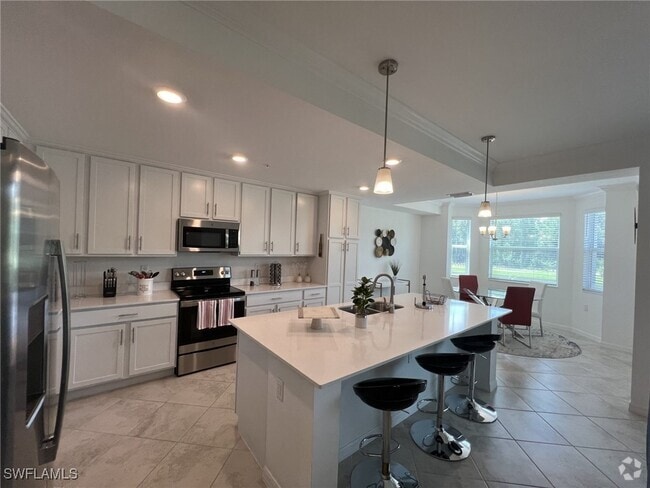 Building Photo - 6058 National Blvd Unit 326 Rental
