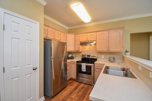 Photo - 137 Sherwood Dr Unit Apt D