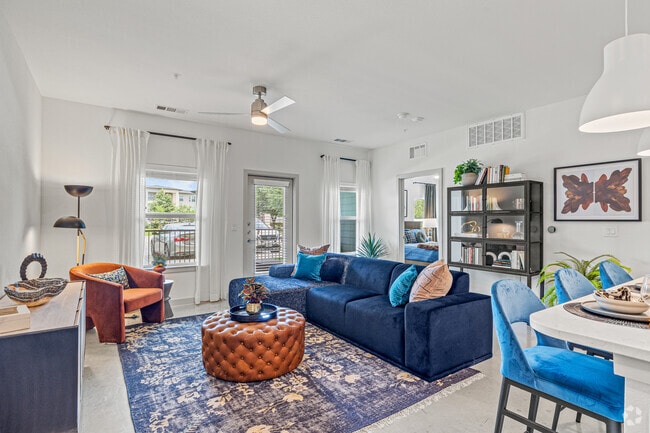 2BR, 2BA - 1,177SF - Living