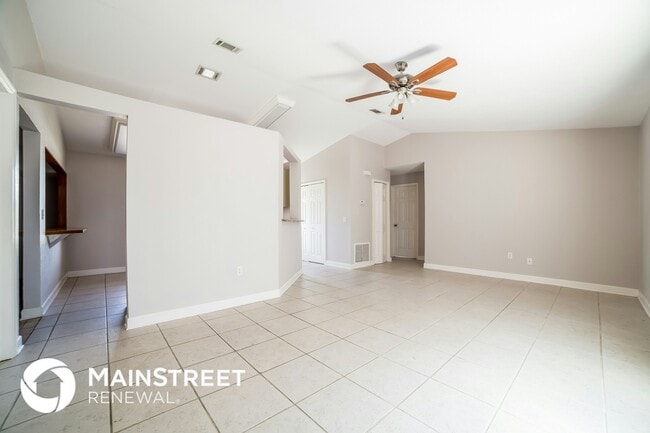 Photo - 631 Blackstone Ave