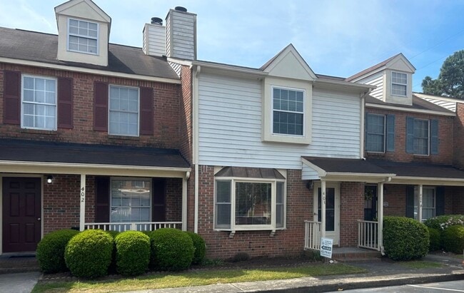 Building Photo - 940 Glenn St