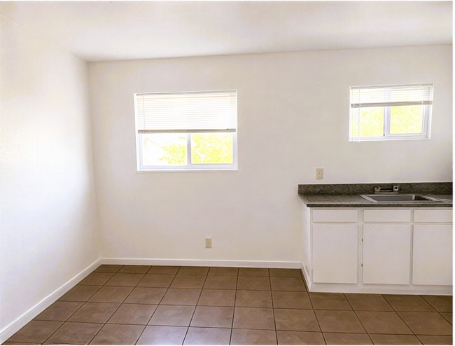 Photo - 151 Catron Dr Unidad D