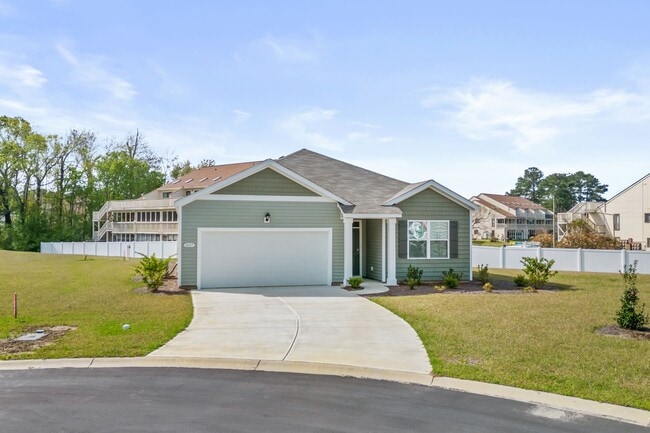 Building Photo - 1005 Sennema Cir