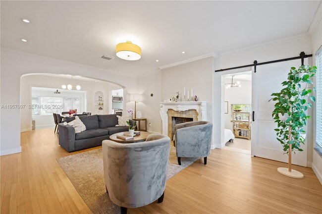 Building Photo - 4420 SW 14th St