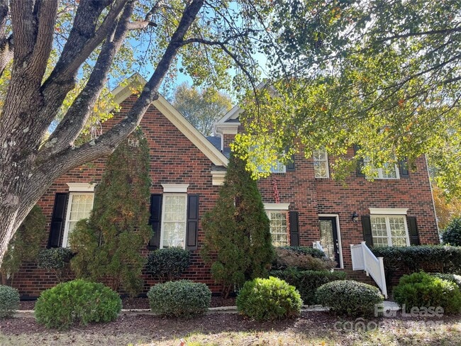 Photo - 113 Abbotsbury Ct