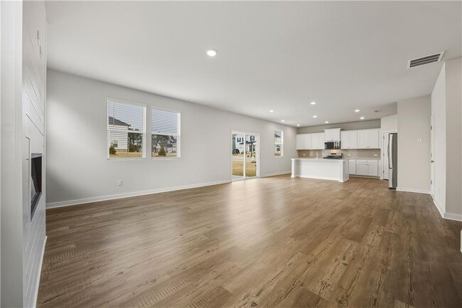 Photo - 786 Ruddy Dr