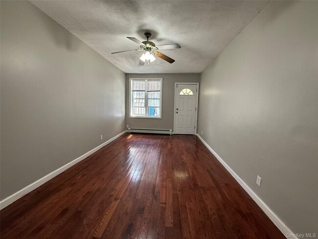 Photo - 10106 Avenue K