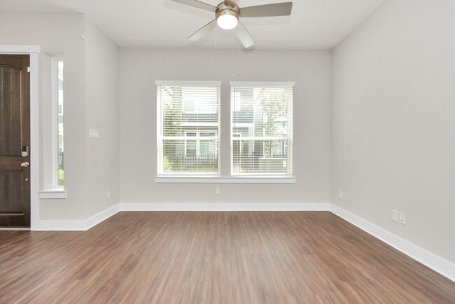 Photo - 721 Strawberry Pines Ct