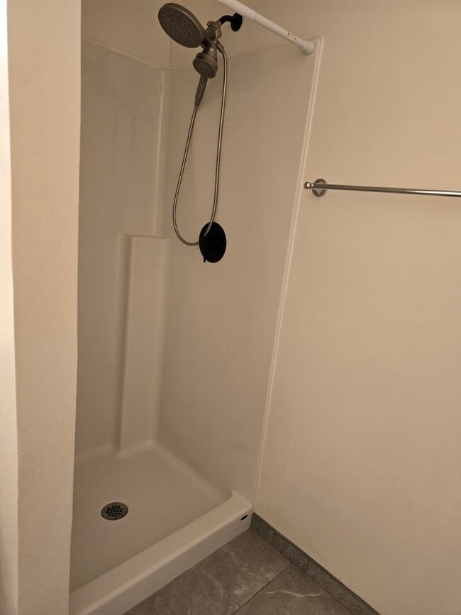 Photo - 1bed 1bath Home in Tacoma with lots of parking and W/D