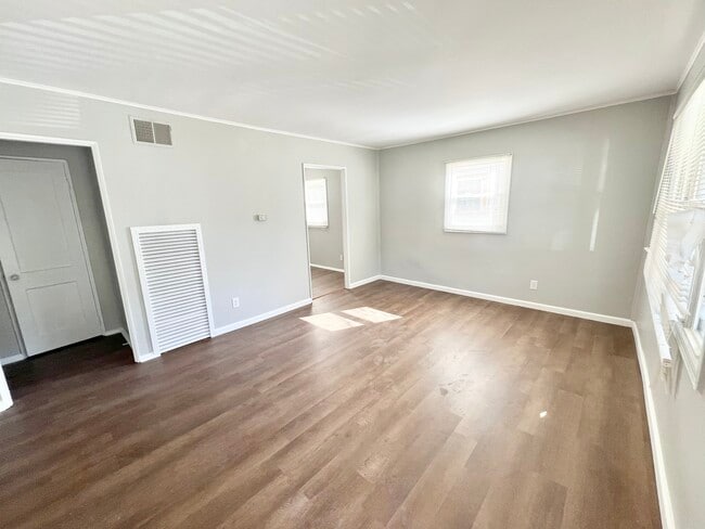 Photo - 219 N 37th St