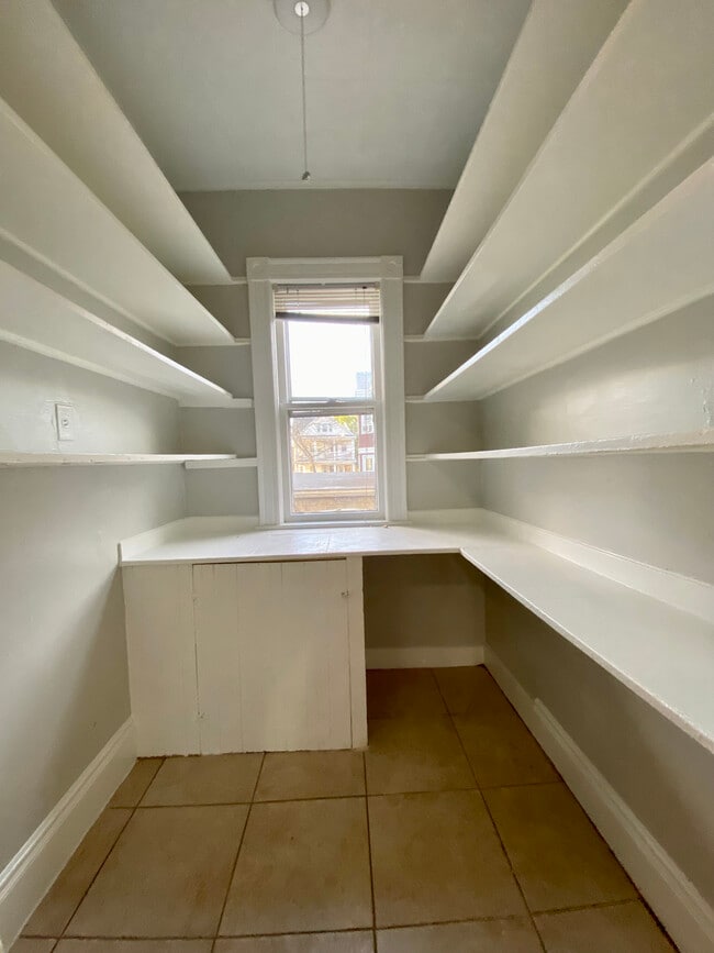 Building Photo - 14 Belknap St Unit 1 Rental