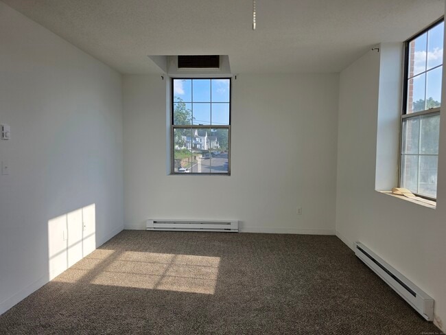 Building Photo - 91 4th St Unit APT 22