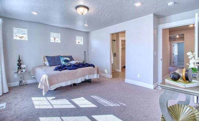 Photo - 177 E Hamilton Row