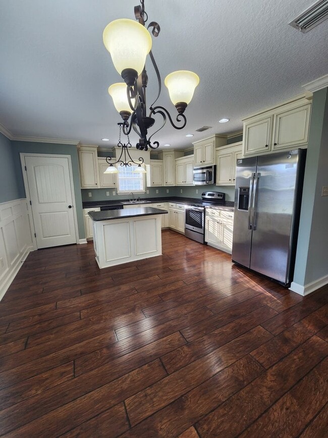 Photo - Beautiful 4-Bedroom Home with Fenced Yard in Highly Desirable Nelson Hill Subdivision!