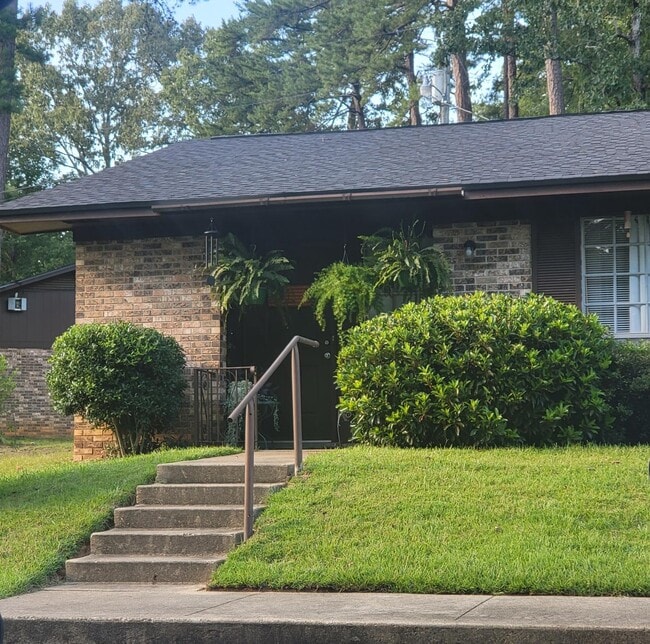 Photo - Briarwood Hills Apartments