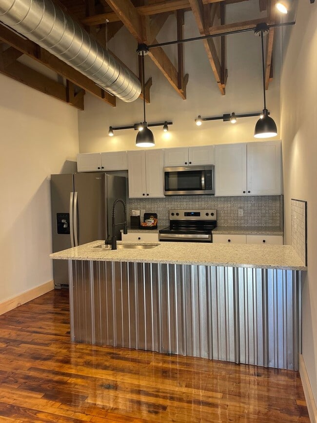 Building Photo - 2 bedroom/1 bathroom NEW apartment in McSherrystown, PA Unit Apt 111